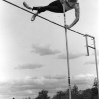 1986 Track Meet, Pole Vault 01