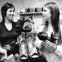 1974 Students, Shopping C 05