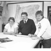 1988 Students, Consult Professor 02
