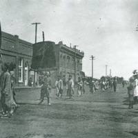 La Grande Parade, Chinese