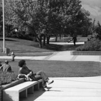 1985 Students, May Outdoor Candid Shots 11