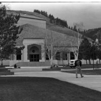 1991 Students, Walking 52