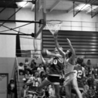 1977 Basketball Action 04
