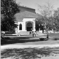 1990 Loso Hall Entrance 04