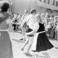 1981 October Festival, Folk Dancing 08