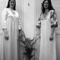 1974 Students, Shopping F 01