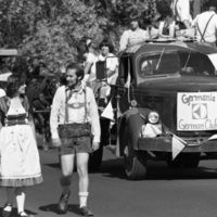 1981 Homecoming Parade, Folk Dancers 01
