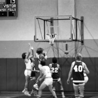 1977 Basketball Action 08