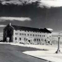 30's Hunt Hall Original 1