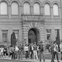1986 Students &amp; Employees, Walking 08