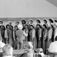 1982 Summer Graduation, Chorus 03
