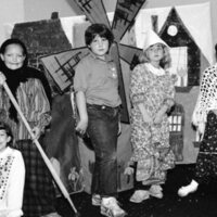 1987 Ackerman Elementary School, Skit 07