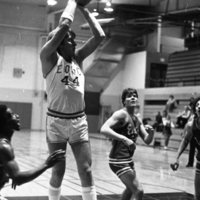 1981 Alumni Basketball Game 07