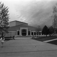 1991 Students, Walking 61