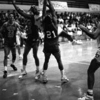 1991 Men's Basketball Action, Southern Oregon at EOSC 04