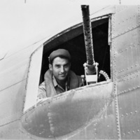 Earl Powers, Photo-Gunner