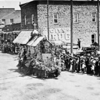 Elgin, Parade 3