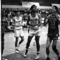 1991 Men's Basketball Action, Southern Oregon at EOSC 06
