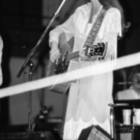 1982 Concert, Emmylou Harris 18