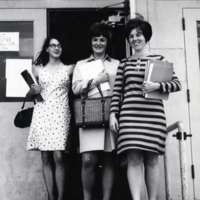 60's Students, Women 2-2