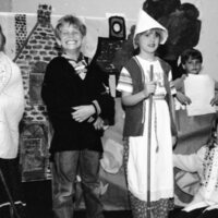 1987 Ackerman Elementary School, Skit 08