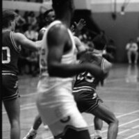1991 Men's Basketball Action, Southern Oregon at EOSC 23