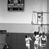 1977 Basketball Action 07