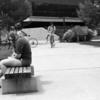 1985 Students, May Outdoor Candid Shots 33