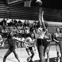 1982 Women's Basketball, EOSC vs. Lewis &amp; Clark, Action 18