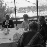 1985 Students Serve Elderly 17