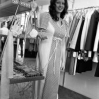 1974 Shopping, Student A 04