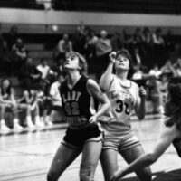 1987 Women's Basketball Action, George Fox at EOSC 04