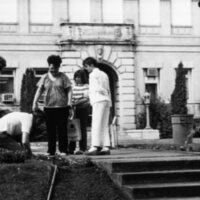 1988 Employees, Planting 04