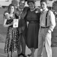 1989 Graduate with Family 02