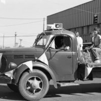1981 Homecoming Parade, Folk Dancers 09