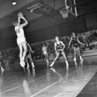 1972 Basketball Action 1-1
