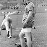 1985 Track, Stretching 01