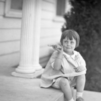 Reuter Group-YY, Girl 5