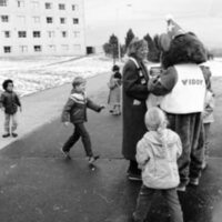 1986 Ackerman Elementary School,  Balloons 16