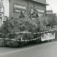 1949 Parade, East OR Float 1-1