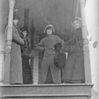 Reuter Group-M, Porch