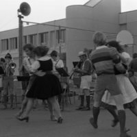 1977 Octoberfest, Folk Dancing 01