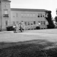1967 Summer Graduation, Guest Arrival 03