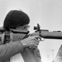 1980 Rifle, Aiming 01