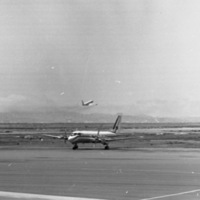 California Airport, 707 3