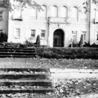 1979 Inlow Hall Entrance 1