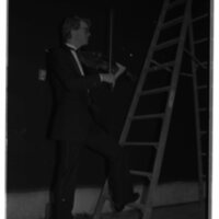 1990 Violinist, Clark Potter 03