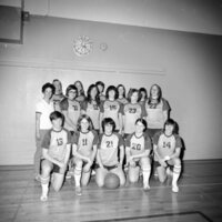 1973 Women's Basketball Team 03