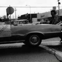 1985 Octoberfest Parade, Car Pushing 01