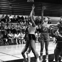 1982 Women's Basketball, EOSC vs. Lewis &amp; Clark, Action 02